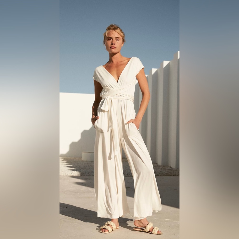 NWT Dani Convertible Jumpsuit, White/Cream, Size Small (MSRP $88)